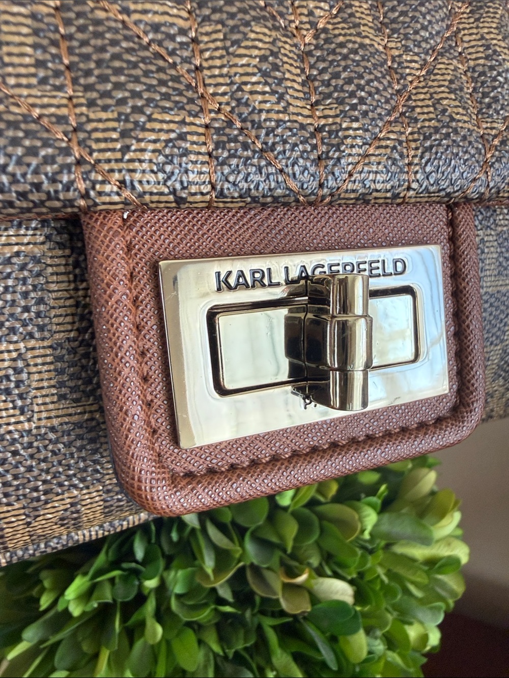 KARL LAGERFELD PARIS 🤎 BROWN 🤎 MONOGRAM QUILTED AGYNESS SHOULDER BAG 🌟EUC🌟 - Picture 8 of 17